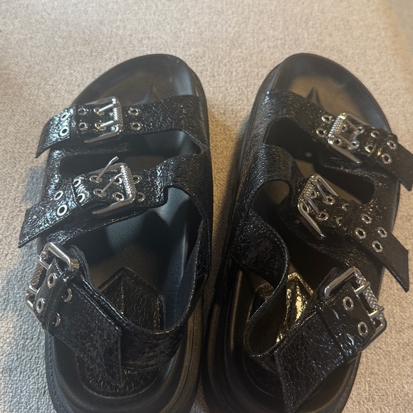 Zara Glossy Black Sandals - Picture 9 of 9